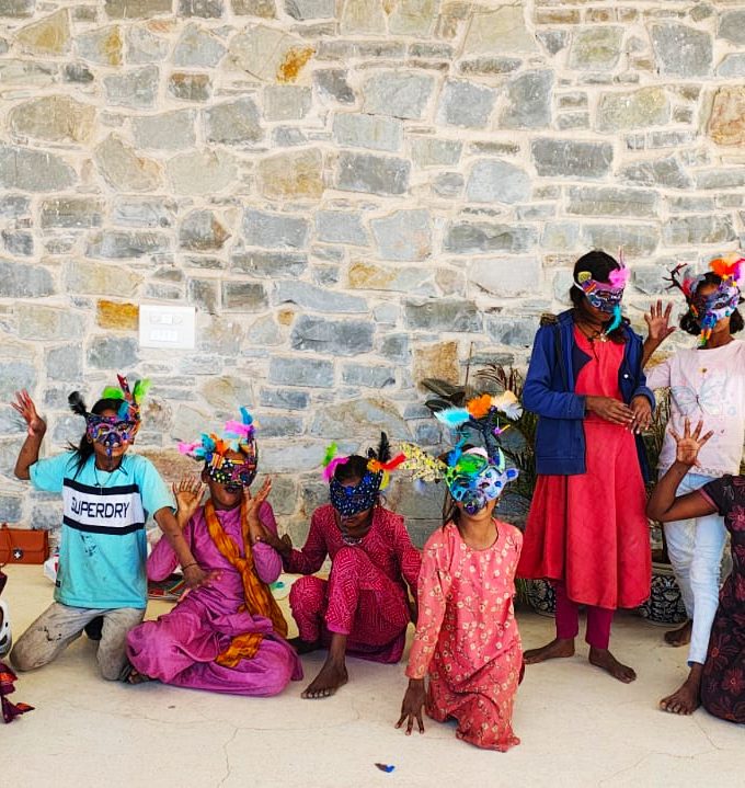 maevecollins-gurellagirls1